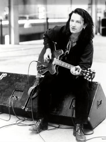 BONO FAZ PLAYLIST DAS 60 MÚSICAS QUE SALVARAM SUA&nbsp;VIDA!